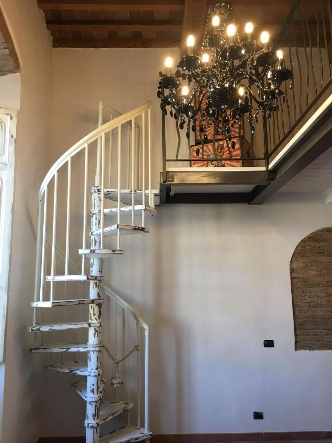L'Ora Delle Streghe B&B Centralissimo Livorno Ngoại thất bức ảnh