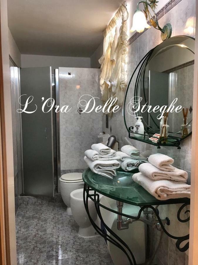 L'Ora Delle Streghe B&B Centralissimo Livorno Ngoại thất bức ảnh